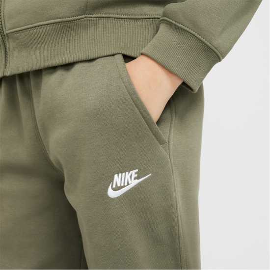 Детски спортни екипи Nike Fleece Tracksuit Junior Boys Средна маслина Nike Fleece Tracksuit Junior Boys Средна маслина Детски спортни екипи