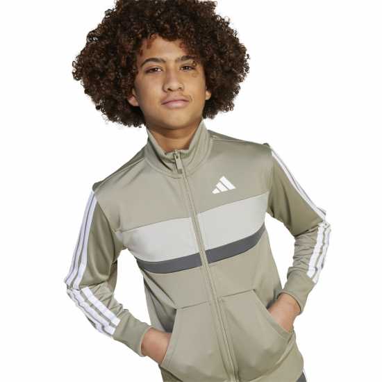 Adidas Essentials Tiberio Tracksuit Шатра Зелено/Бяло Adidas Essentials Tiberio Tracksuit Шатра Зелено/Бяло