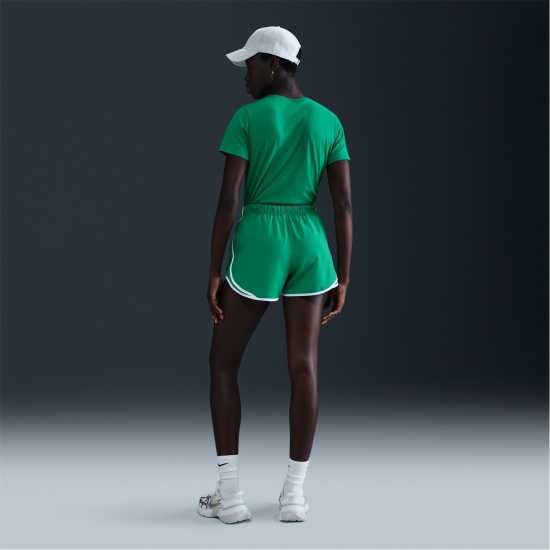 Дамски тениски и фланелки Nike Sportswear Women's Club T-Shirt Стадион зелено Nike Sportswear Women's Club T-Shirt Стадион зелено Дамски тениски и фланелки