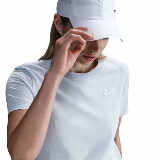 Дамски тениски и фланелки Nike Sportswear Women's Club T-Shirt Синьо оттенък Nike Sportswear Women's Club T-Shirt Синьо оттенък Дамски тениски и фланелки