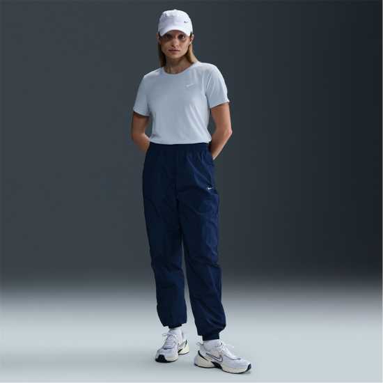 Дамски тениски и фланелки Nike Sportswear Women's Club T-Shirt Синьо оттенък Nike Sportswear Women's Club T-Shirt Синьо оттенък Дамски тениски и фланелки