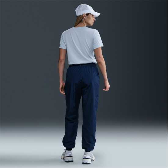 Дамски тениски и фланелки Nike Sportswear Women's Club T-Shirt Синьо оттенък Nike Sportswear Women's Club T-Shirt Синьо оттенък Дамски тениски и фланелки