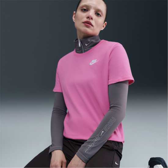 Nike Sportswear Women's Club T-Shirt  Дамски тениски и фланелки