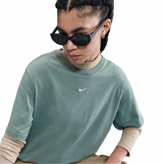 Дамски тениски и фланелки Nike Oversized Logo T-Shirt Womens Cannon Nike Oversized Logo T-Shirt Womens Cannon Дамски тениски и фланелки