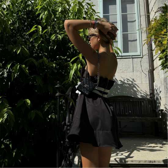 Дамски поли и рокли Collective The Label The Label Black Sleeveless Bow Mini-Dress Collective The Label The Label Black Sleeveless Bow Mini-Dress Дамски поли и рокли