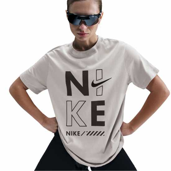 Дамски тениски и фланелки Nike Nsw Tee Ld99 Nike Nsw Tee Ld99 Дамски тениски и фланелки