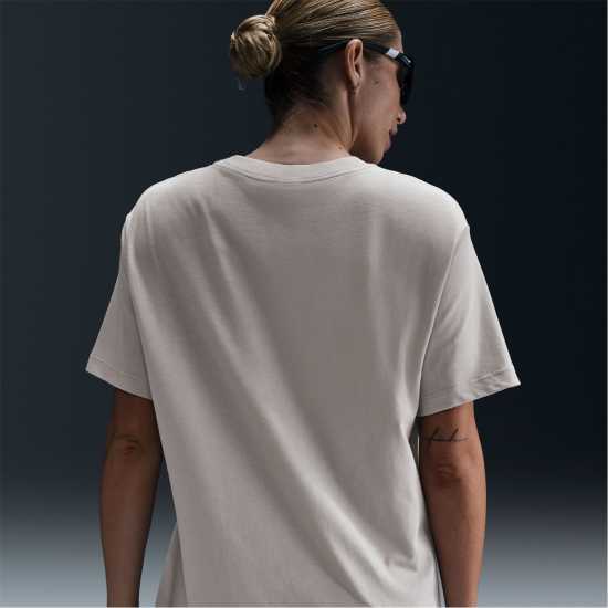Дамски тениски и фланелки Nike Nsw Tee Ld99 Nike Nsw Tee Ld99 Дамски тениски и фланелки