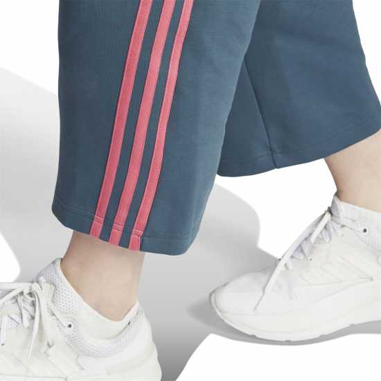 Дамски долнища на анцуг Adidas Future Icons 3-Stripes Tracksuit Bottoms Womens Adidas Future Icons 3-Stripes Tracksuit Bottoms Womens Дамски долнища на анцуг