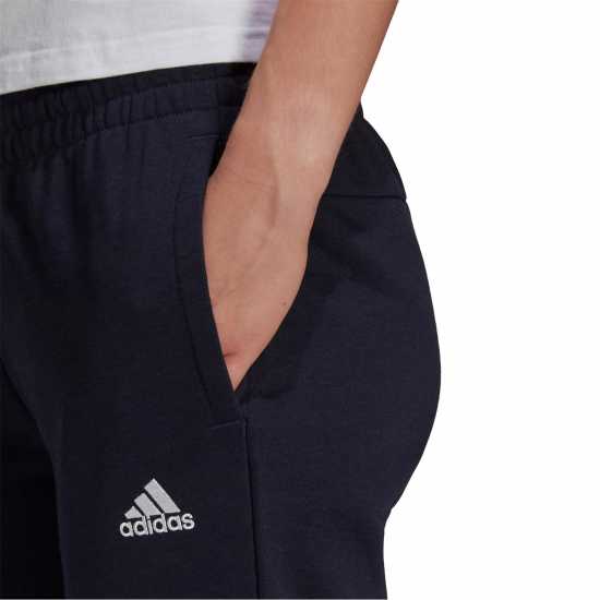 Дамски долнища на анцуг Adidas Linear Slim Fit Cotton Joggers Womens Легендарна чернина Adidas Linear Slim Fit Cotton Joggers Womens Легендарна чернина Дамски долнища на анцуг