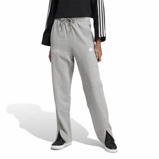 Дамски долнища на анцуг Adidas Signature Graphic Embroidery French Terry Straight Leg Joggers Средно сиво здраве Adidas Signature Graphic Embroidery French Terry Straight Leg Joggers Средно сиво здраве Дамски долнища на анцуг