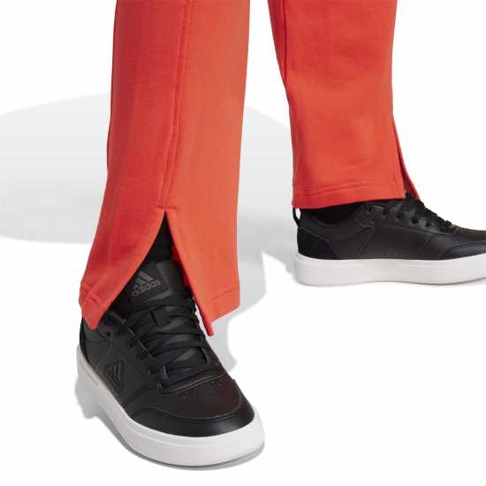 Дамски долнища на анцуг Adidas Signature Graphic Embroidery French Terry Straight Leg Joggers Ярко червено Adidas Signature Graphic Embroidery French Terry Straight Leg Joggers Ярко червено Дамски долнища на анцуг