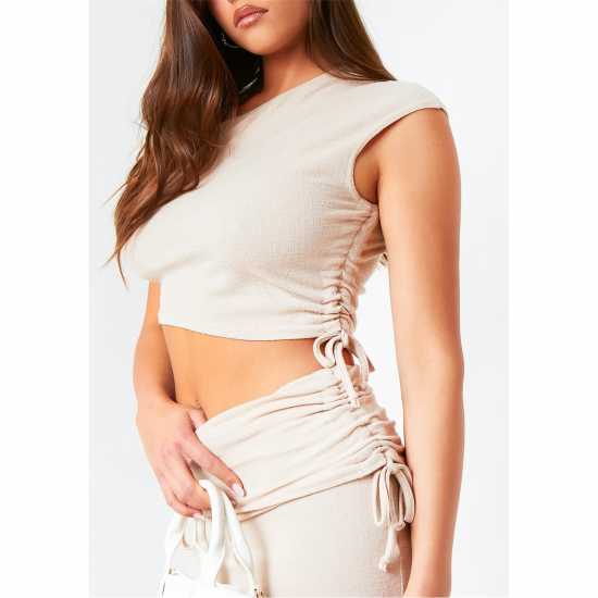 Дамски тениски и фланелки Missy Empire Off The Shoulder Ruched Crop Top Бежово Missy Empire Off The Shoulder Ruched Crop Top Бежово Дамски тениски и фланелки
