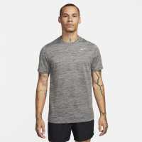 Nike Dri-Fit Legend Men's Fitness T-Shirt Желязно сиво 