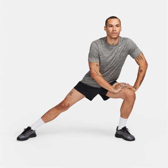 Nike Dri-Fit Legend Men's Fitness T-Shirt Желязно сиво 