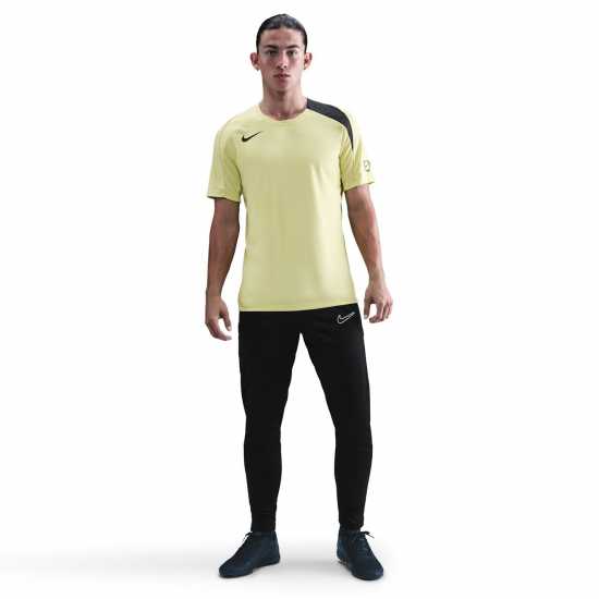 Nike Strike Short-Sleeve Football Top Adults Светлина Nike Strike Short-Sleeve Football Top Adults