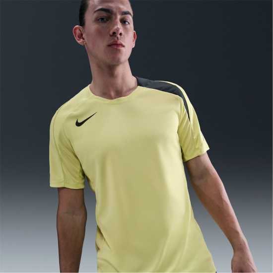 Nike Strike Short-Sleeve Football Top Adults Светлина Nike Strike Short-Sleeve Football Top Adults