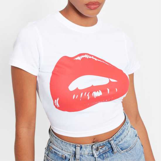 Тениска I Saw It First Lips Graphic Cropped T Shirt  Дамско облекло плюс размер