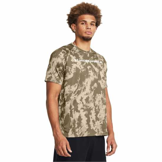 Under Armour Men's Tech Camo Short-Sleeve Performance Gym Top Under Armour Men's Tech Camo Short-Sleeve Performance Gym Top