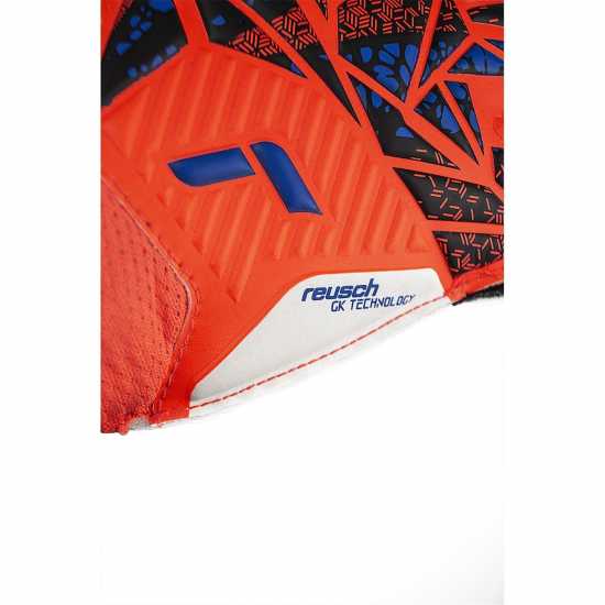 Reusch Attrakt Solid Ch99  Вратарски ръкавици и облекло