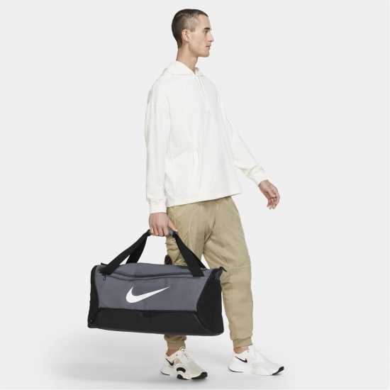 Nike Brasilia Medium Holdall Grey Сакове за фитнес