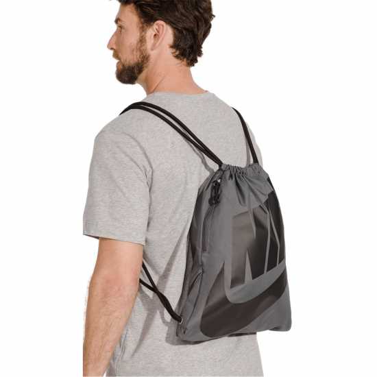 Дамски чанти Nike Heritage Gmsk 09 Nike Heritage Gmsk 09 Дамски чанти