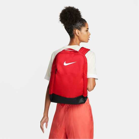 Ученически раници Nike Brasilia Backpack Uni Red/Blk/Wht Nike Brasilia Backpack Uni Red/Blk/Wht Ученически раници