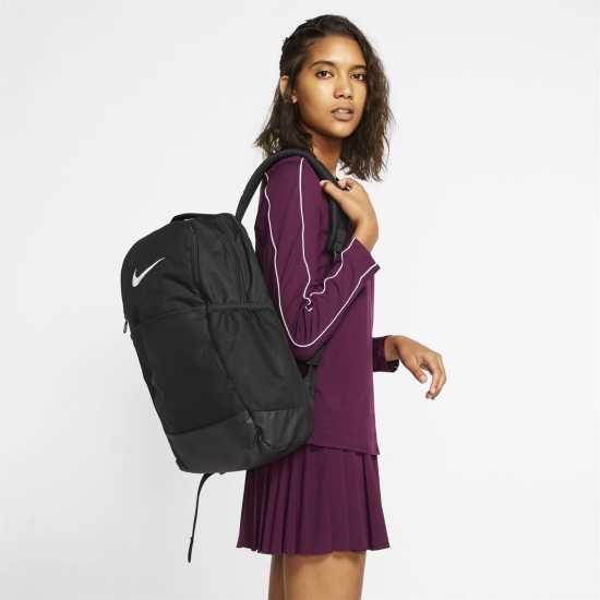 Ученически раници Nike Brasilia Backpack Черно/Бяло Nike Brasilia Backpack Черно/Бяло Ученически раници