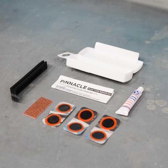 Pinnacle Комплект За Ремонт На Гуми Puncture Repair Kit (Includes 2 Tyre Levers)  Колоездачни аксесоари