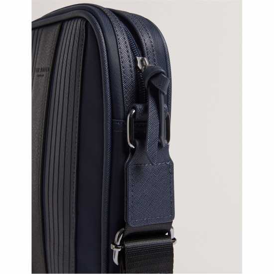 Ted Baker Чанта През Рамо С Цип Ted Pu Striped Flight Bag  