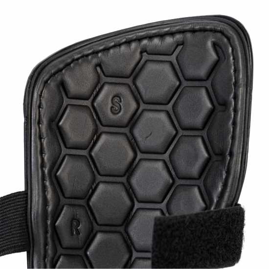 Sondico Протектори За Пищял Flair Slip Shin Guards Черно/Бяло Футболни аксесоари