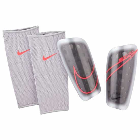 Футболни аксесоари Nike Протектори За Пищял Mercurial Lite Shin Guards Slvr/Blk/Red Nike Протектори За Пищял Mercurial Lite Shin Guards Slvr/Blk/Red Футболни аксесоари