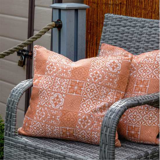 Outdoor Pair Of Scatter Cushions - Jacquard Pink  Градина
