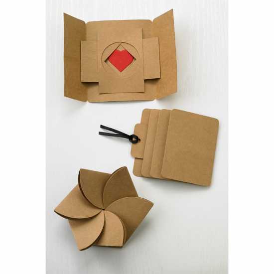 Box With Hearts  Подаръци и играчки