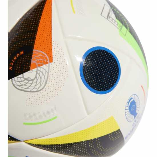 Футболни топки Adidas Euro 2024™ Mini Football Евро 2024 Бяло/Черно Adidas Euro 2024™ Mini Football Евро 2024 Бяло/Черно Футболни топки