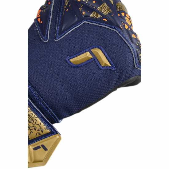 Вратарски ръкавици и облекло Reusch Attrakt Silver 99 Reusch Attrakt Silver 99 Вратарски ръкавици и облекло