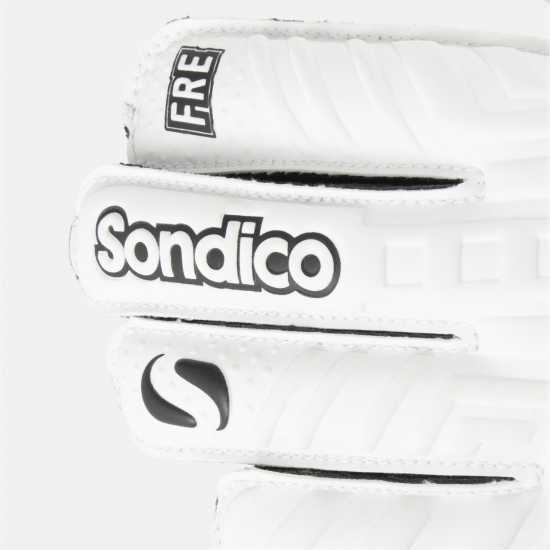 Вратарски ръкавици и облекло Sondico Детски Вратарски Ръкавици Aerospine Goalkeeper Gloves Juniors Бяло/Черно Sondico Детски Вратарски Ръкавици Aerospine Goalkeeper Gloves Juniors Бяло/Черно Вратарски ръкавици и облекло