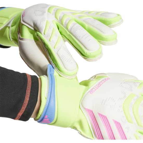 Вратарски ръкавици и облекло Adidas Вратарски Ръкавици Predator Match Fingersave Goalkeeper Gloves Adults Бяло/Жълто Adidas Вратарски Ръкавици Predator Match Fingersave Goalkeeper Gloves Adults Бяло/Жълто Вратарски ръкавици и облекло