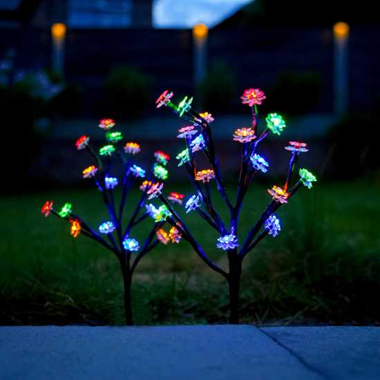 Streetwize Set Of 2 Solar Flower Tree Light