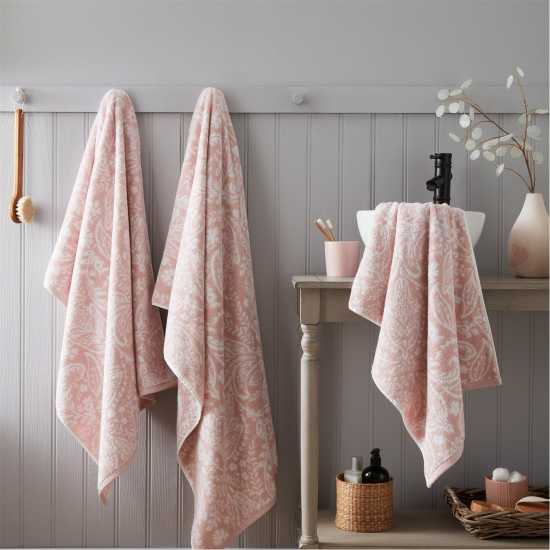Aveline 100% Cotton Towels And Bath Sheets Soft Pink Хавлиени кърпи