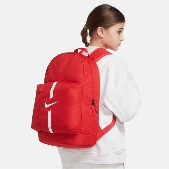 Ученически раници Nike Academy Team Football Backpack (22L) Juniors Nike Academy Team Football Backpack (22L) Juniors Ученически раници
