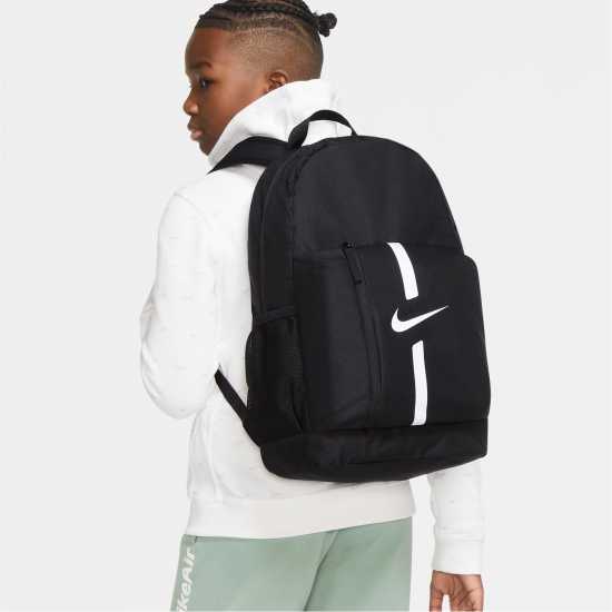 Ученически раници Nike Academy Team Football Backpack (22L) Juniors Nike Academy Team Football Backpack (22L) Juniors Ученически раници