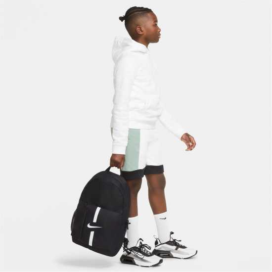 Ученически раници Nike Academy Team Football Backpack (22L) Juniors Nike Academy Team Football Backpack (22L) Juniors Ученически раници