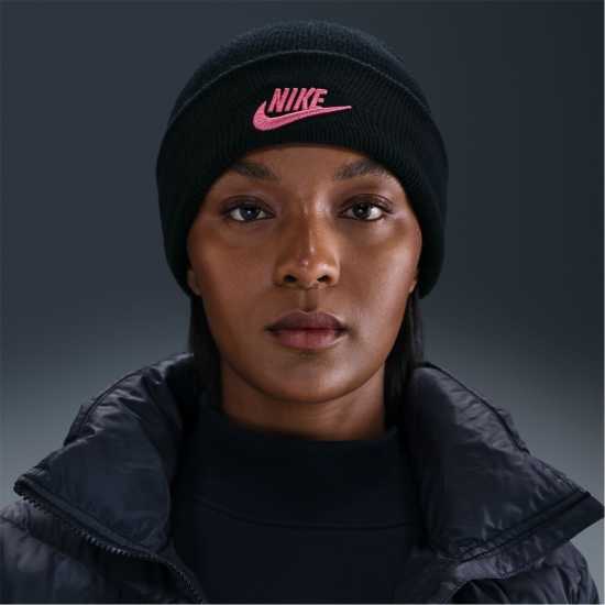 Nike Nike NSW Peak Beanie Sn71 Nike Nike NSW Peak Beanie Sn71