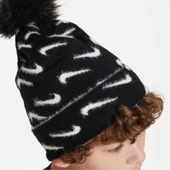 Шапки с козирка Nike Peak Pom Beanie Juniors Nike Peak Pom Beanie Juniors Шапки с козирка