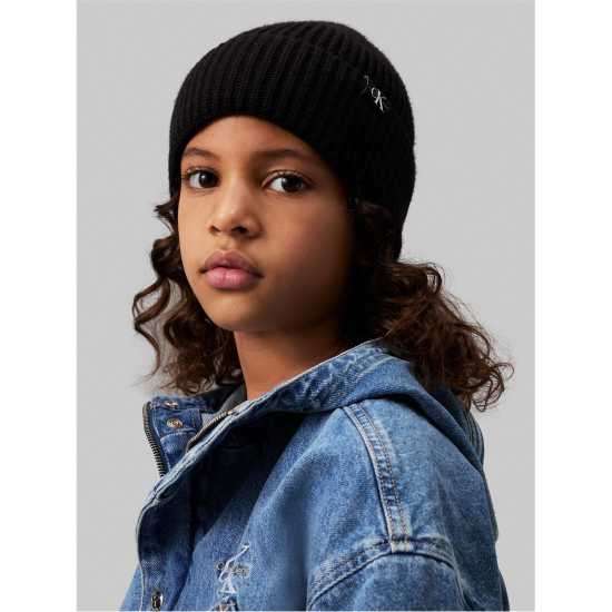 Шапки с козирка Calvin Klein Jeans Calvin Klein Jeans Monogram Rib Beanie Calvin Klein Jeans Calvin Klein Jeans Monogram Rib Beanie Шапки с козирка
