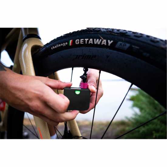 Велосипедни помпи Muc-Off Airmach Electric Mini Inflator Muc-Off Airmach Electric Mini Inflator Велосипедни помпи