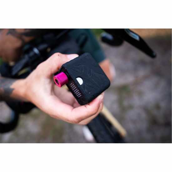 Велосипедни помпи Muc-Off Airmach Electric Mini Inflator Muc-Off Airmach Electric Mini Inflator Велосипедни помпи