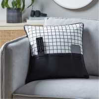 Pocket Checkered Cushion